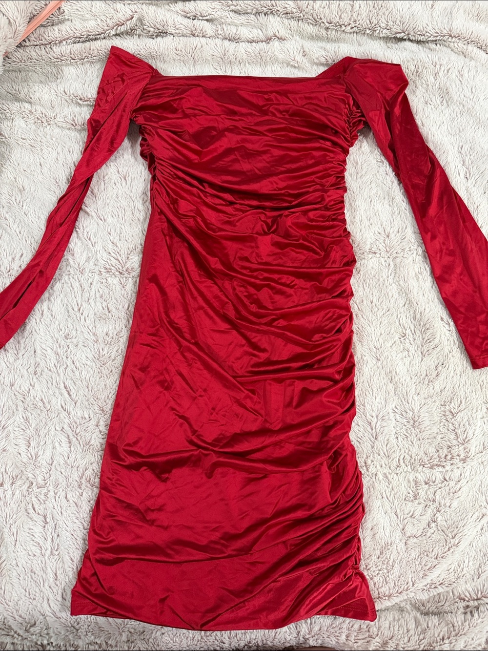Express Red Off-Shoulder Ruched Midi Dress - Picture 3 of 3
